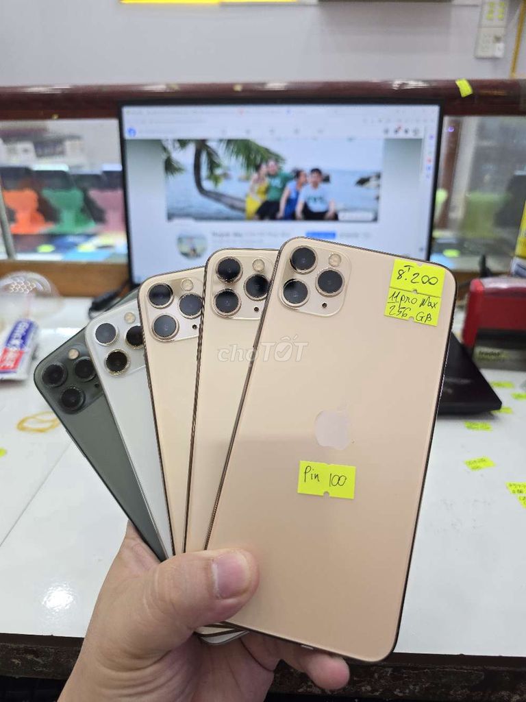 Iphone 11 Pro Max 256GB - Q.Tế. Mua bán Điện thoại tại Thành phố Long Xuyên An Giang được đăng bởi Facebook Cầm Đồ Thúy Vân hình 1