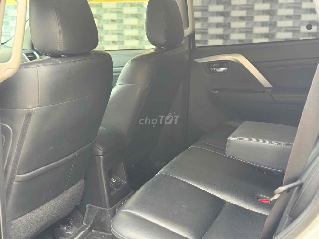 Mitsubishi Pajero Sport 2023 4x2 AT Premium Trắng. Mua bán Ô tô tại Quận Bình Tân Tp Hồ Chí Minh được đăng bởi Thanh Nhã Xe Lướt Sài Gòn hình 9