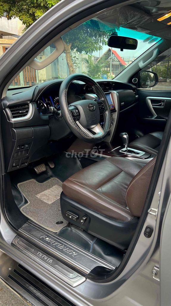 Toyota Fortuner 2017 2.7V AT 1 cầu. Mua bán Ô tô tại Thành phố Thuận An Bình Dương được đăng bởi Quang Huy hình 6