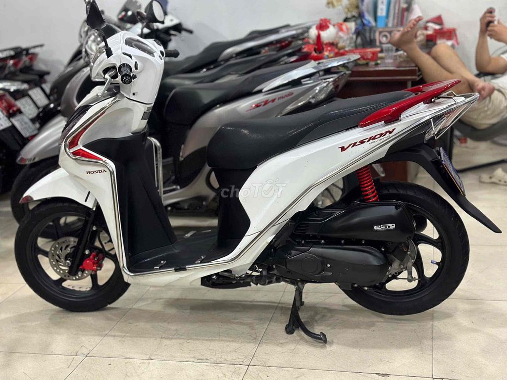 Honda Vison 2020.BSTP.Chính chủ.Khoá Makey.. Mua bán Xe máy tại Quận 6 Tp Hồ Chí Minh được đăng bởi Cửa Hàng Xe Máy Hoà Bùi hình 11