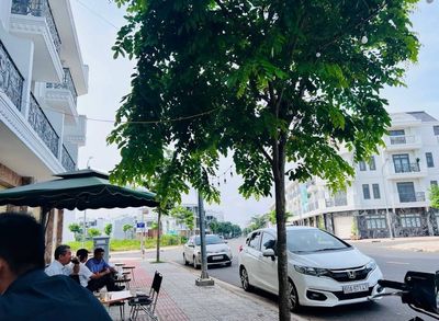 Tôi kẹt ngân hàng cần bán gấp lô đất  Daresco 140m2. Mua bán đất tại Huyện Đức Hòa Long An được đăng bởi Chu Hoài An