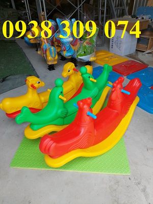 Bập bênh nhựa trẻ em, bập bênh MN, bập bênh giá rẻ. Mua bán Mẹ và bé tại Thành phố Đà Lạt Lâm Đồng được đăng bởi Thu Hường