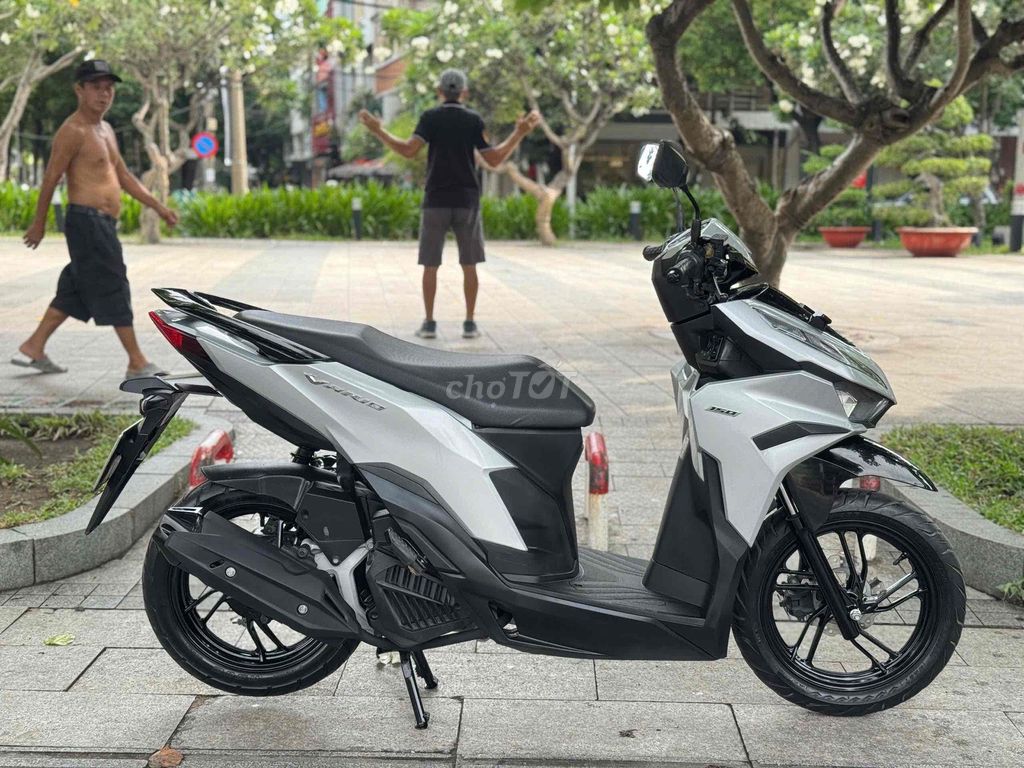 Honda Vario 125 Smartkey 2024 Сребро Индонезия ПТС