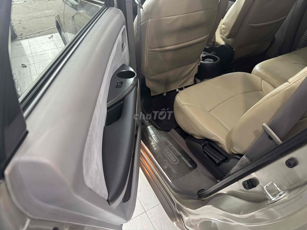 Mitsubishi Grandis 2005 2.4 AT - 170123 km. Mua bán Ô tô tại Quận Bình Thuỷ Cần Thơ được đăng bởi Phi hình 8