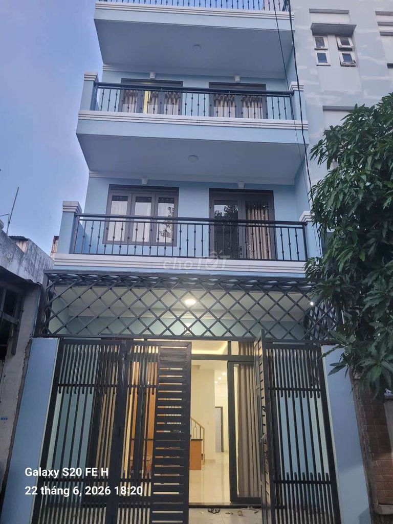 🧣Cho thuê nhà 1trệt 3lầu 4pn 4wc 1bếp DT 5X20 nhà fun Mới Tinh