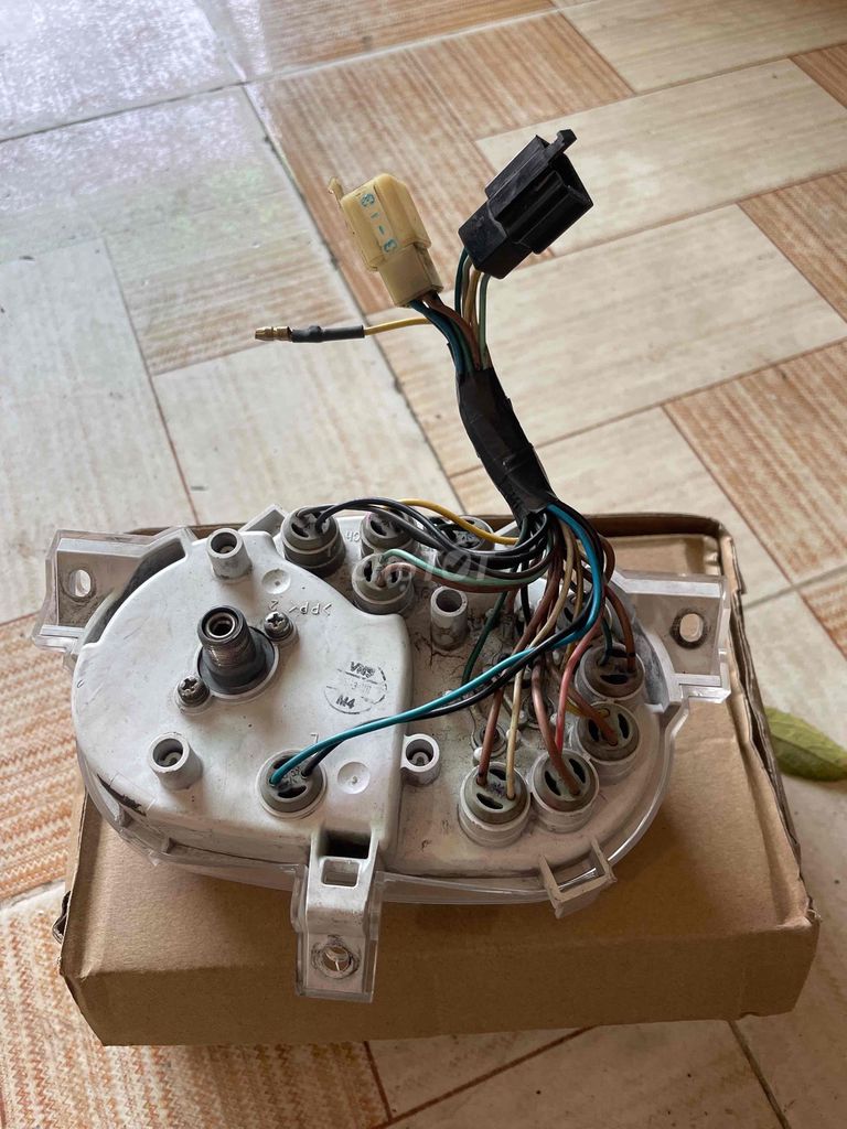 lên đồng hồ điện tử, dư đồng hồ cơ zin theo xe. Mua bán Phụ tùng xe tại Quận Bình Thuỷ Cần Thơ được đăng bởi huy hoàng hình 5