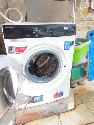 máy giặt Toshiba Inverter 9,5 kg giặt êm