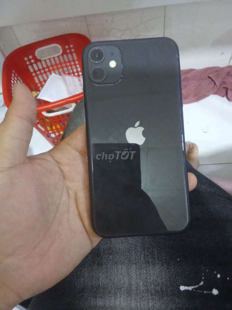Apple iPhone 11 64GB Đen fun êm. Mua bán Điện thoại tại Quận Ninh Kiều Cần Thơ được đăng bởi Quốc Anh hình 1