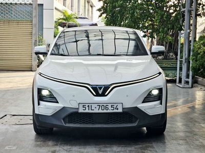 Xe điện VinFast VF6 Plus 2024 Trắng