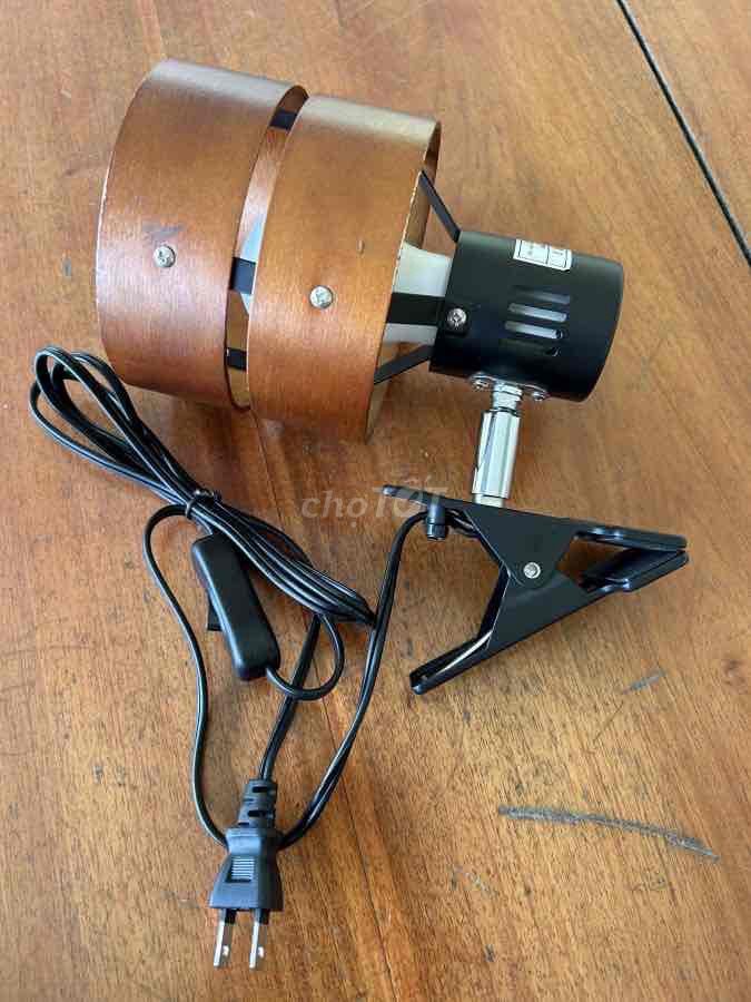 Đèn kẹp bàn. Mua bán Đèn tại Quận Gò Vấp Tp Hồ Chí Minh được đăng bởi A Vũ  hình 1