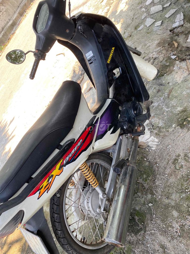 Honda Wave Trắng đen. Mua bán Xe máy tại Thành phố Vĩnh Yên Vĩnh Phúc được đăng bởi hà tuyển hình 1