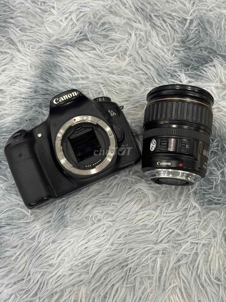 Máy ảnh Canon 60D 98% kèm lens 28-135. Mua bán Máy ảnh, Máy quay tại Quận 5 Tp Hồ Chí Minh được đăng bởi Phan Thế Phong  hình 1