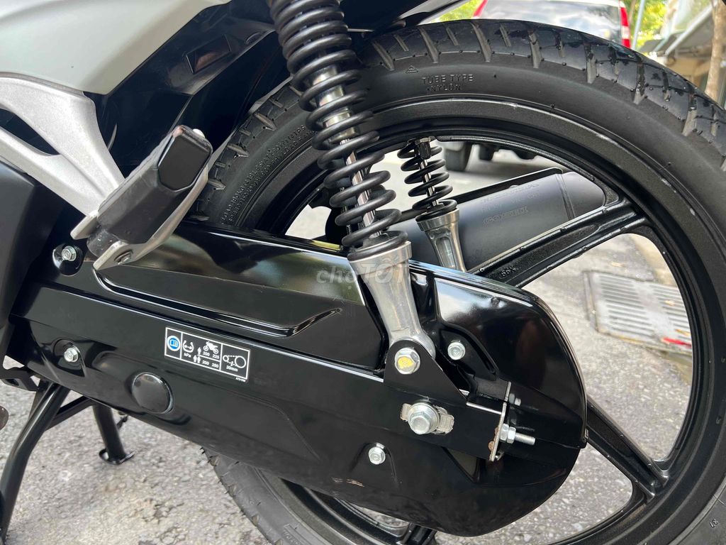 Honda Future FI 2024 Trắng Đỏ. Mua bán Xe máy tại Quận Ô Môn Cần Thơ được đăng bởi Huỳnh Thắng hình 18