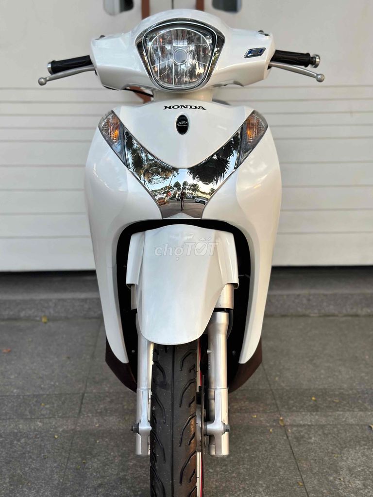 Sh mode khoá lớn máy móc nguyên rin êm ái. Mua bán Xe máy tại Quận Hải Châu Đà Nẵng được đăng bởi gold hình 1