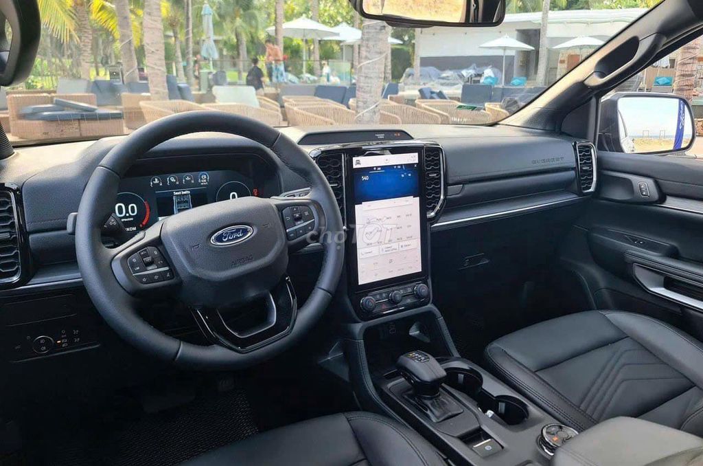 Ford Everest 2025 Titanium 2.0L 4x2 AT. Mua bán Ô tô tại Huyện Châu Thành Tiền Giang được đăng bởi Showroom đại lý xe Ford Tiền Giang hình 2