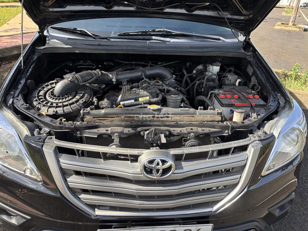 Toyota Innova 2.0E 2015 màu đen 8 chỗ. Mua bán Ô tô tại Thành phố Buôn Ma Thuột Đắk Lắk được đăng bởi Tuấn hình 6