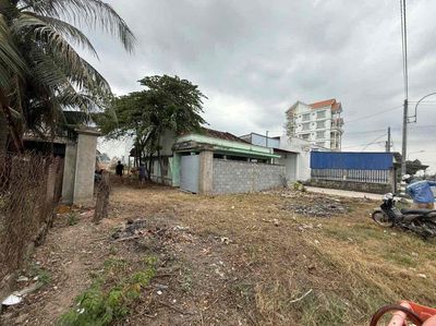 Cho thuê đất dài hạn, diện tích 2500m2, gần chợ Long Can, khu công ngh
