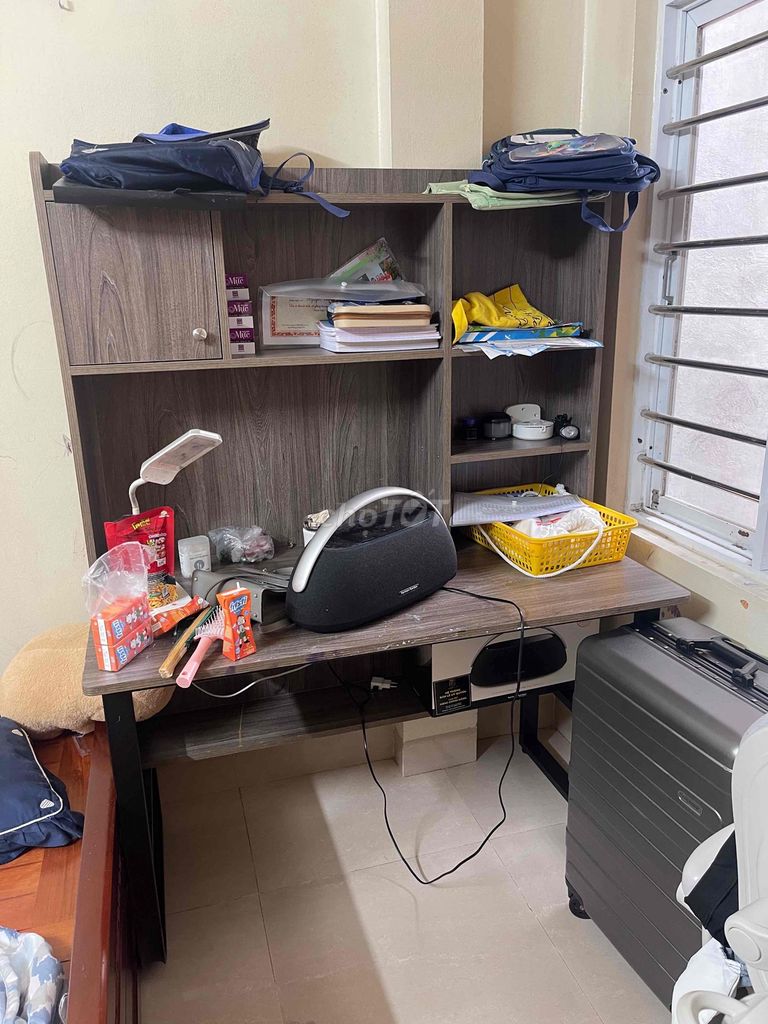 Bàn học Gỗ Nâu 2m. Mua bán Bàn ghế tại Quận Long Biên Hà Nội được đăng bởi Kiều Linh Nguyễn hình 1