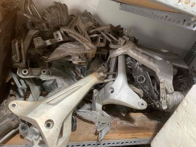 bán các loại gác chưn sau xe máy 100n tới 150n