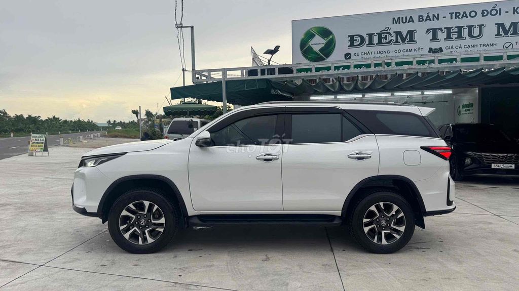 Toyota Fortuner 2021 photo 4
