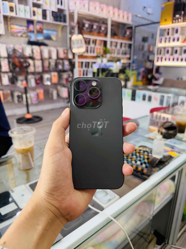 Apple iPhone 15 Pro QT zin pin 100% sạc 31 lần. Mua bán Điện thoại tại Quận Hải Châu Đà Nẵng được đăng bởi Hoàng Táo 273 Nguyễn Hoàng Đà Nẵng hình 1
