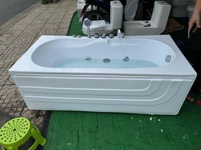 Bồn tắm chữ nhật có massage sen vòi nl 🛁🛁🛁. Mua bán Thiết bị vệ sinh, nhà tắm tại Quận Tân Bình Tp Hồ Chí Minh được đăng bởi Đồ Cũ Giá Tốt 