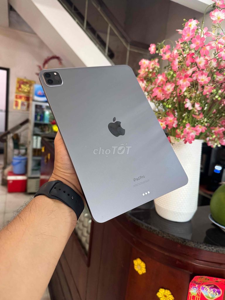 Apple iPad Pro M2 11 inch 128GB 99%. Mua bán Máy tính bảng tại Thành phố Biên Hòa Đồng Nai được đăng bởi Vinh Trần hình 1