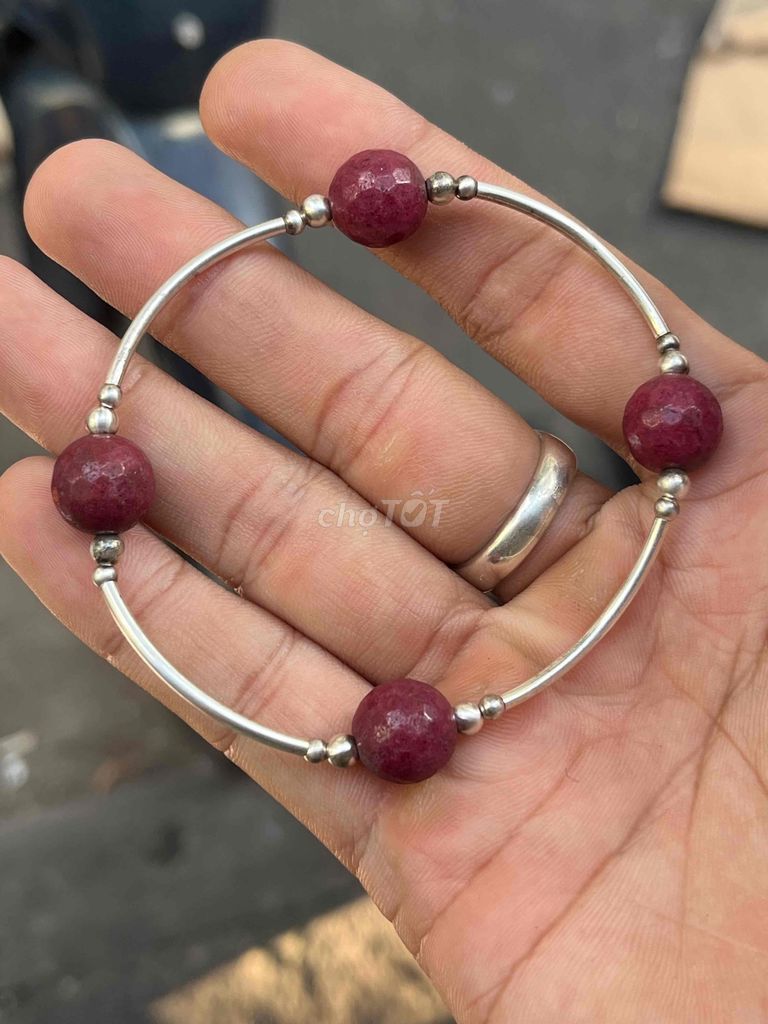 Vòng đeo bạc khối mix 4 viên ruby 12ly lắc đeo