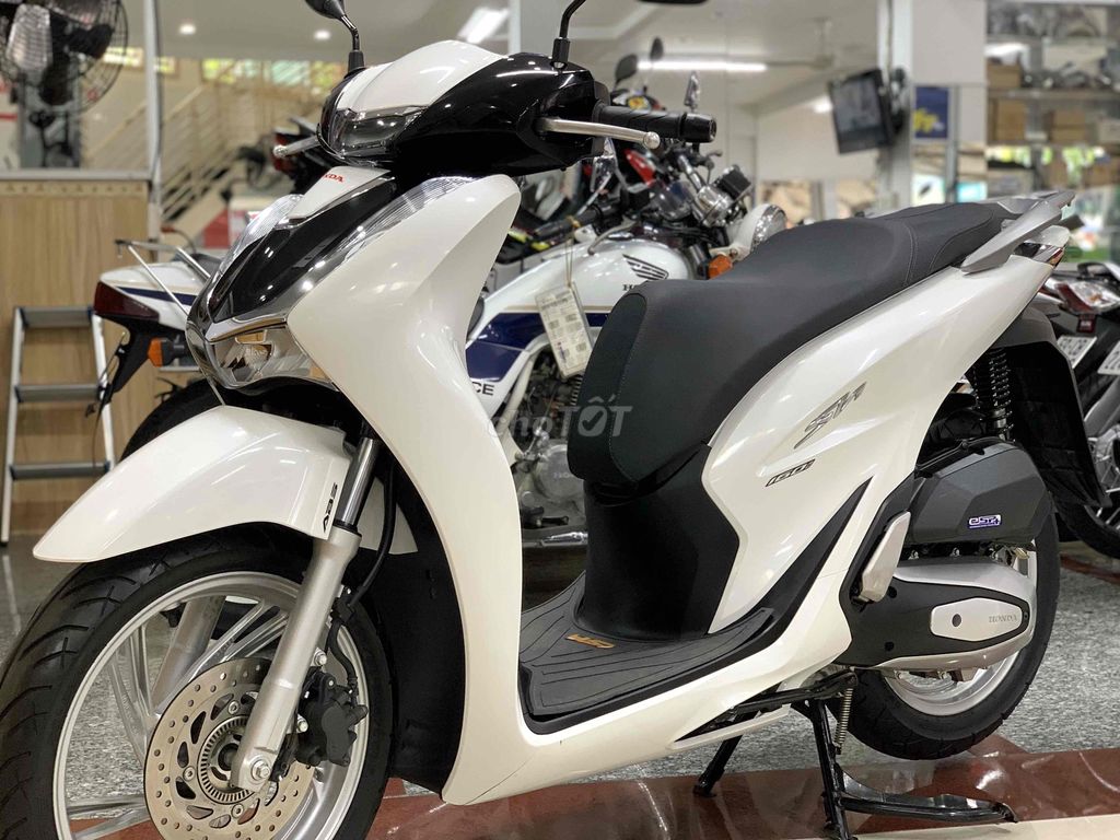 Sh160 ABS mẫu 2024 odo lướt 1 chủ biển SàiGòn.. Mua bán Xe máy tại Quận Phú Nhuận Tp Hồ Chí Minh được đăng bởi Cungsport hình 5