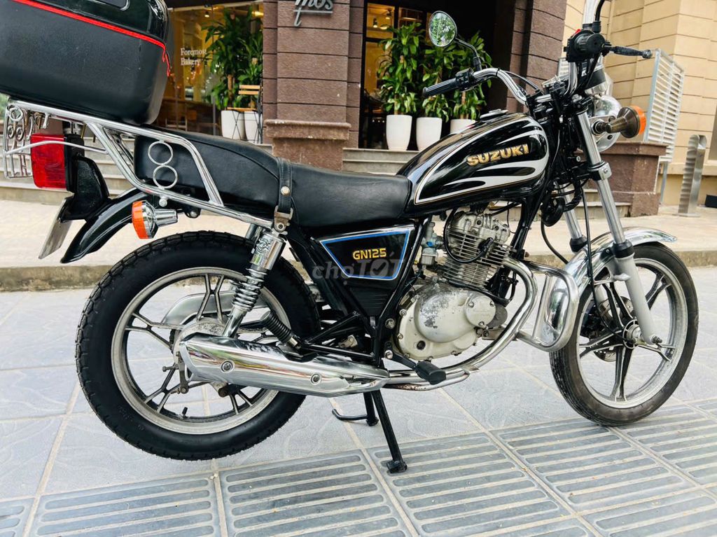 Xe máy Suzuki GN125 màu đen, dùng xăng. Mua bán Xe máy tại Quận Nam Từ Liêm Hà Nội được đăng bởi MAI HÒA hình 4
