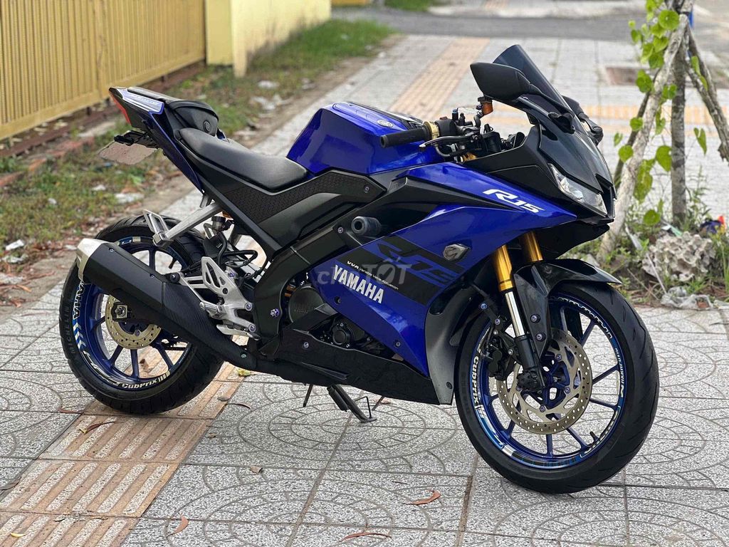 Yamaha R15 v3 2019,xe sạch đẹp,máy zin chất. Mua bán Xe máy tại Quận Ninh Kiều Cần Thơ được đăng bởi Cửa Hàng Xe máy Tân Lập Hưng hình 2