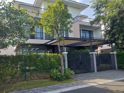 Bán biệt thự mini sân vườn gần QL1A, sổ hồng riêng, giá 3 tỷ 9. Mua bán nhà ở tại Huyện Đức Hòa Long An được đăng bởi Hà Thị Thùy 