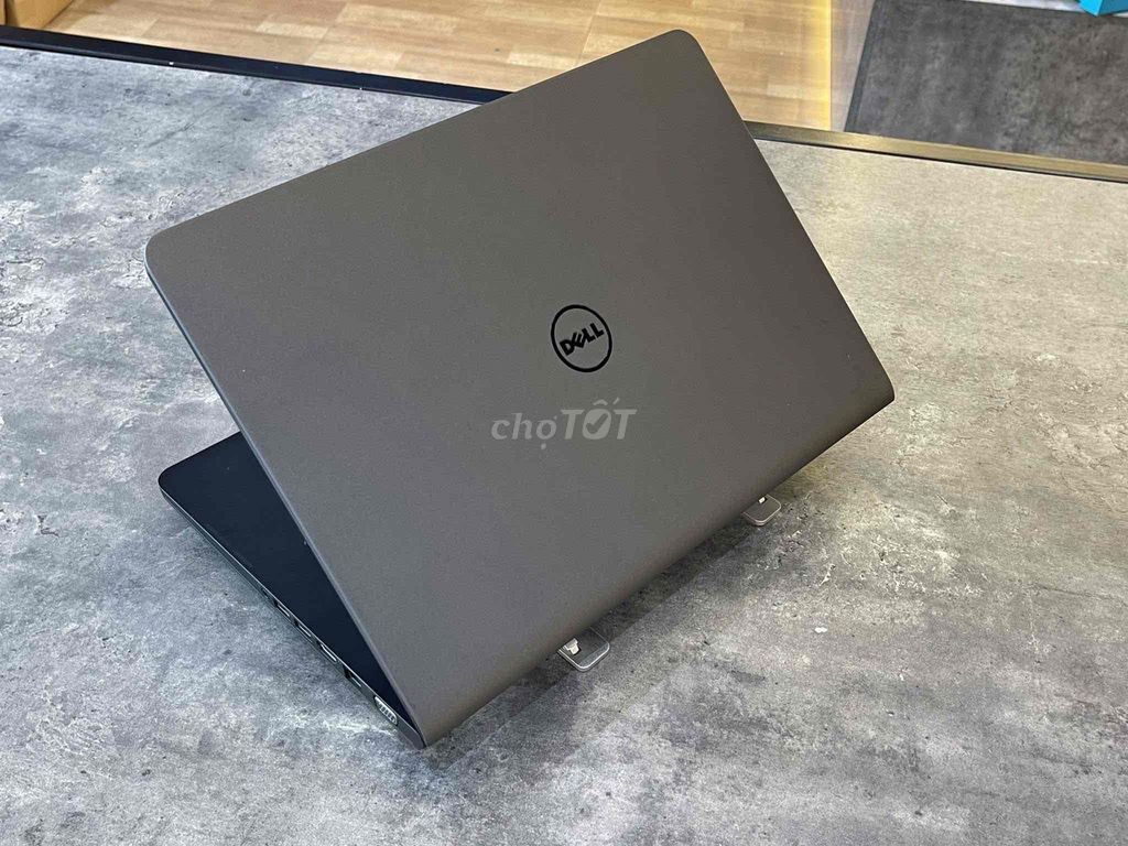 Pass latop dell chính hãng cho ai cần còn rất mới. Mua bán Laptop tại Thành phố Thuận An Bình Dương được đăng bởi Huu Nguyen hình 1