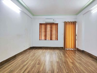Nhà phố 45 m² · 3 PN · Phố Ngọc Hà