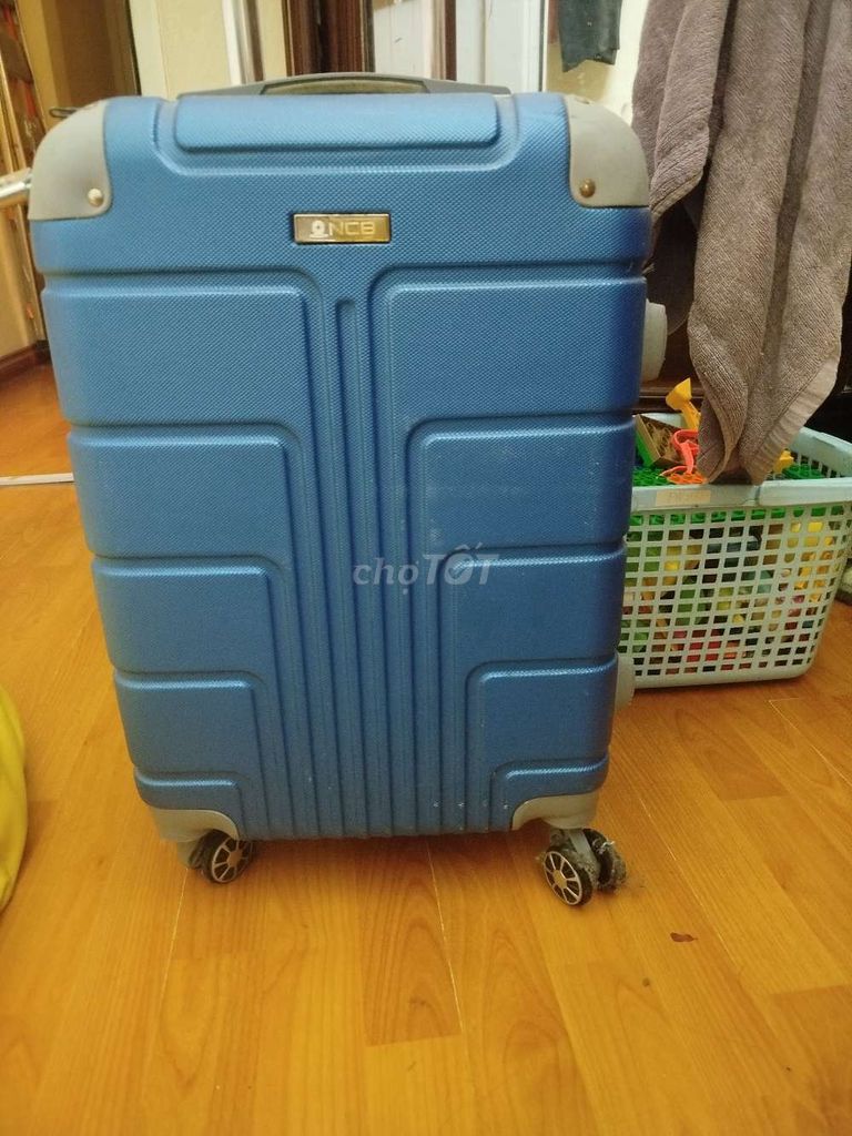 Vali kéo ONCB Xanh dương. Mua bán Túi xách tại Quận Hai Bà Trưng Hà Nội được đăng bởi Yen Phi hình 1