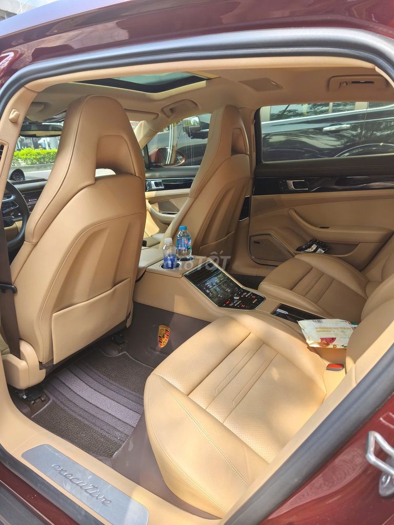 Porsche Panamera4 đỏ mận 2021. Mua bán Ô tô tại Quận Long Biên Hà Nội được đăng bởi Long Biên Cars hình 2