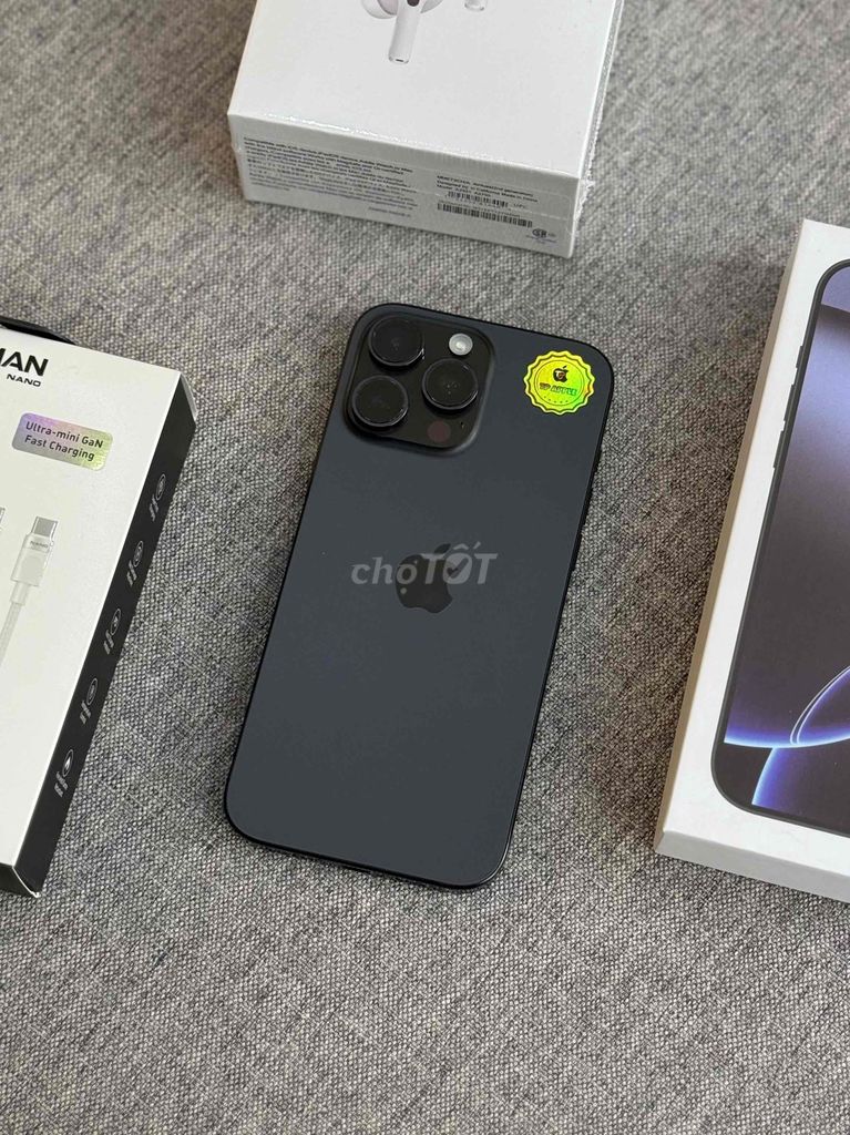 Apple iPhone 16 Pro Max 256GB quốc tế. Mua bán Điện thoại tại Thành phố Long Xuyên An Giang được đăng bởi TP Apple Store hình 1