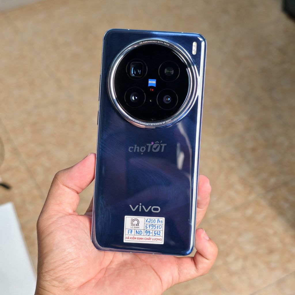 Vivo X200 Pro 💙 Xanh tinh tế, cầm cực thích. Mua bán Điện thoại tại Quận 10 Tp Hồ Chí Minh được đăng bởi Lê Quân Mobile hình 1