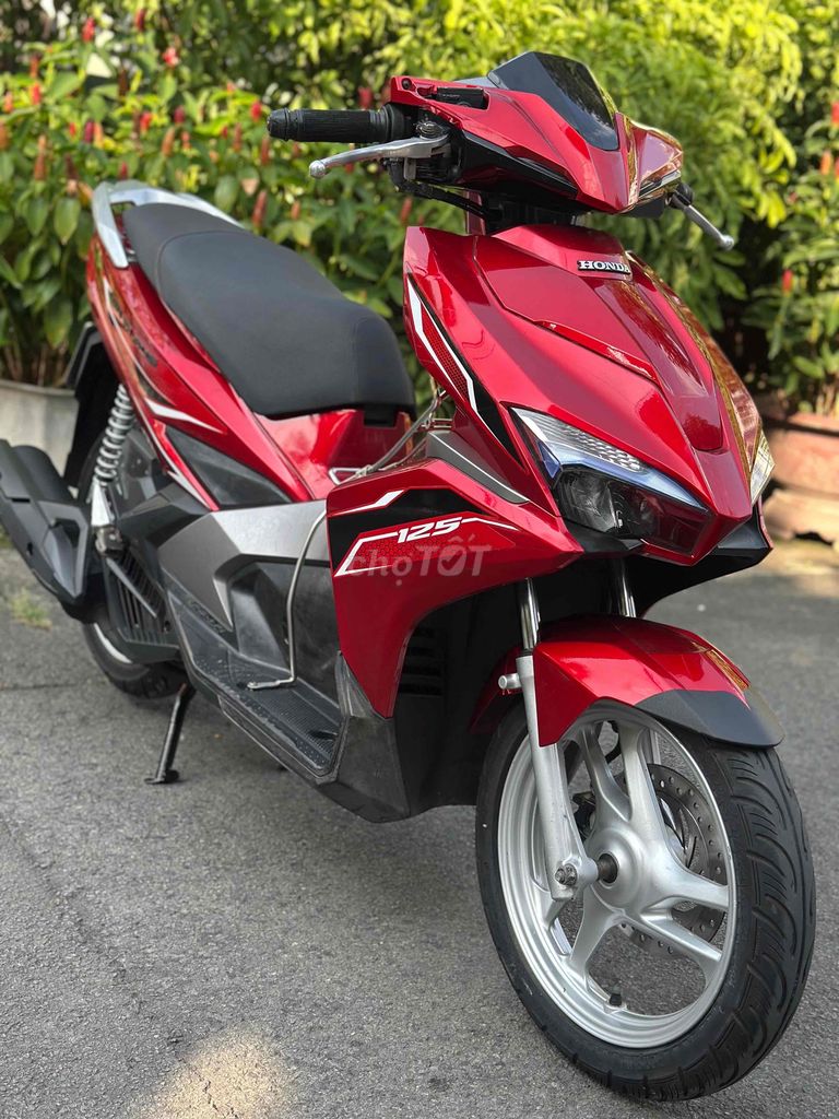 Airblade 125 Fi 2016 Đỏ đen zin nguyên bản giá rẻ. Mua bán Xe máy tại Thành phố Thủ Đức Tp Hồ Chí Minh được đăng bởi Xe Máy Sơn Thủ Đức hình 2