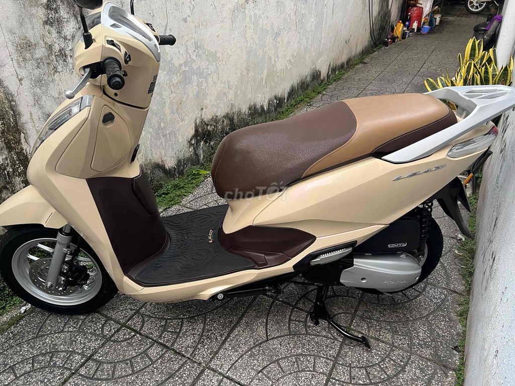 lead khoá ga bs 65B2 zin đẹp. Mua bán Xe máy tại Quận Ninh Kiều Cần Thơ được đăng bởi Vincom HV hình 3