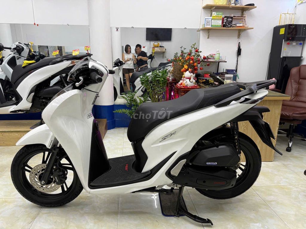 💝𝑺𝑯 𝟭𝟮𝟱 𝑪𝑩𝗦 𝗠𝗔̀𝗨 𝗧𝗥𝗔̆́𝗡𝗚 ÚP ĐẦU ĐÈN MẶC NẠ SH 350. Mua bán Xe máy tại Thành phố Vũng Tàu Bà Rịa - Vũng Tàu được đăng bởi XE MÁY BẢO THANH  TPVŨNG TÀU hình 5
