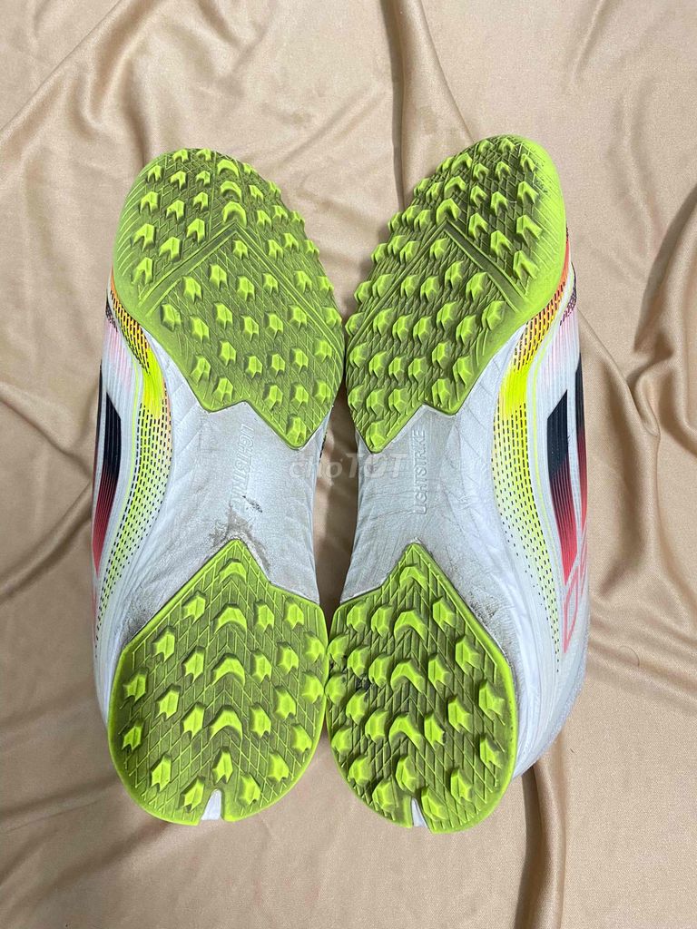 Giày đá banh ráp đế F50 Elite LL TF Size 41 26cm