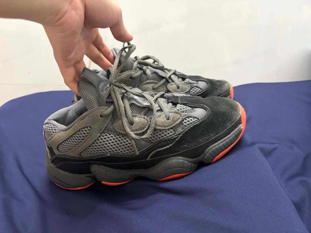 Giày thể thao Adidas Yeezy 500 size 42. Mua bán Giày dép tại Quận Gò Vấp Tp Hồ Chí Minh được đăng bởi Quang Nguyễn hình 1