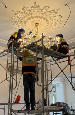 TUYỂN KỸ THUẬT LẮP ĐẶT ĐÈN TRANG TRÍ VÀ CHIẾU SÁNG