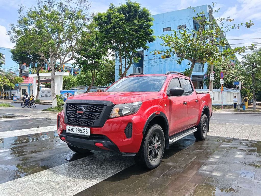 Nissan Navara EL 2023 1 cầu Tự động Đỏ