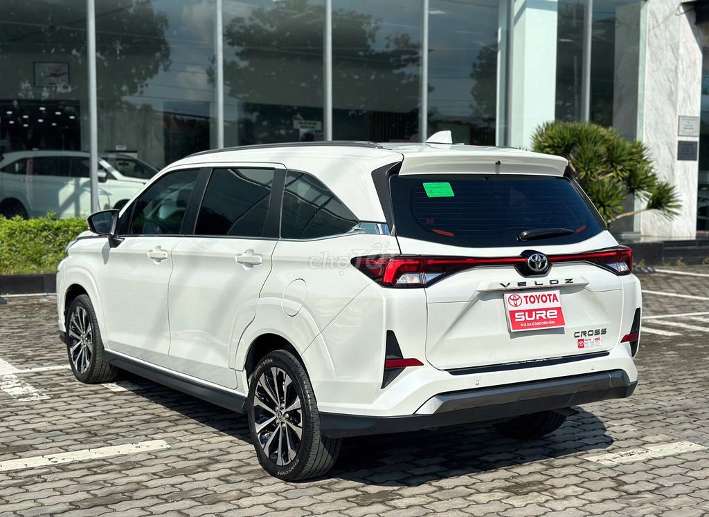 Toyota Veloz Cross 2023  - 26000 km. Mua bán Ô tô tại Huyện Châu Thành Bến Tre được đăng bởi Toyota Sure Bến Tre Xe Đã Qua Sử Dụng Chính Hãng hình 8