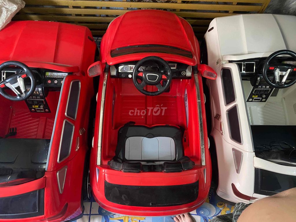 Xe ô tô điện trẻ em 2 màu Nhựa. Mua bán Mẹ và bé tại Quận Sơn Trà Đà Nẵng được đăng bởi nguyễn hưng hình 1