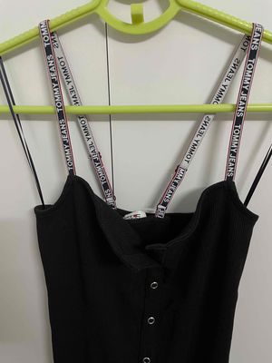 váy body tommy. Mua bán Quần áo tại Quận Hoàn Kiếm Hà Nội được đăng bởi Châu
