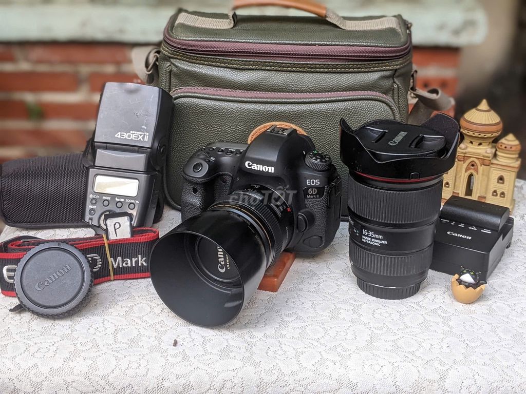 [Máy ảnh KTS] Canon 6D Mark II kèm 2 lens và flash. Mua bán Máy ảnh, Máy quay tại Quận 6 Tp Hồ Chí Minh được đăng bởi may anh KTS hình 1