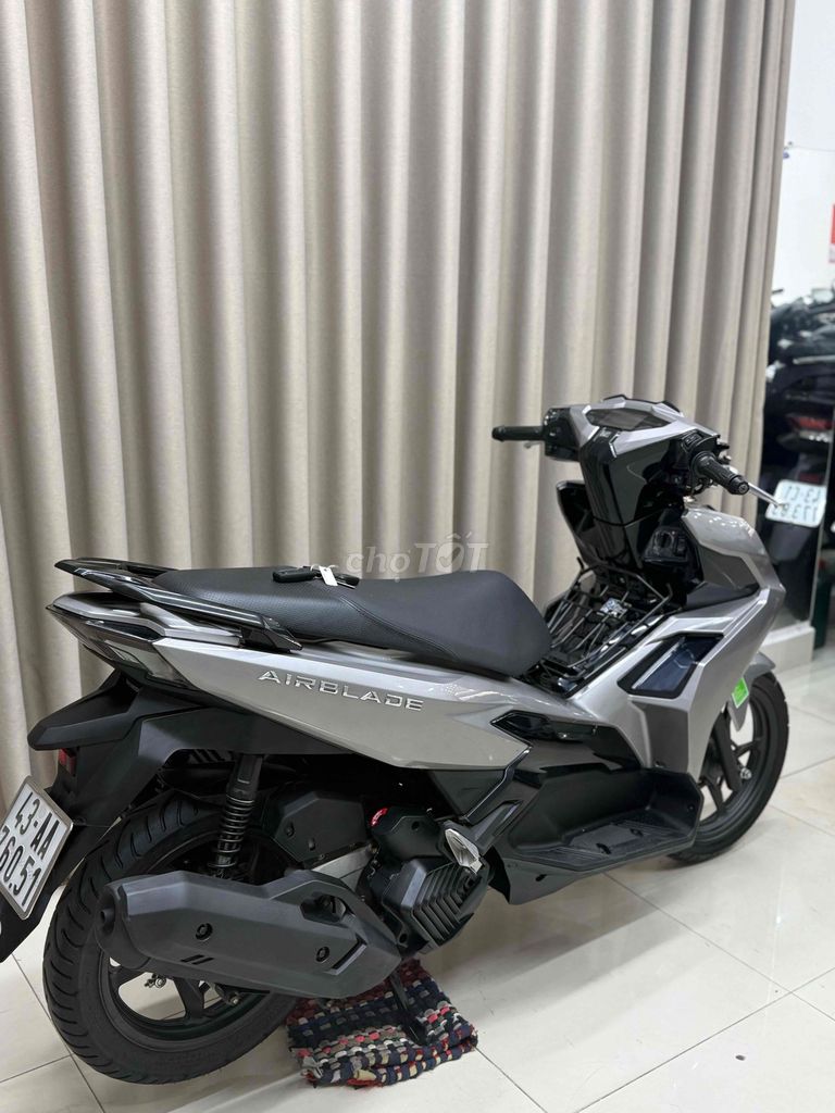 Honda Air Blade 2025 Bạc. Mua bán Xe máy tại Quận Thanh Khê Đà Nẵng được đăng bởi THẾ MẪN CHUYÊN XE LƯỚT CÓ BÁN TRẢ GÓP  hình 5